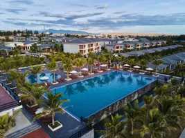 Tận hưởng kỳ nghỉ lý thú với 12 resort tại Quảng Bình