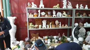 Chợ đá quý Lục Yên: Nét độc đáo của vùng đất Yên Bái